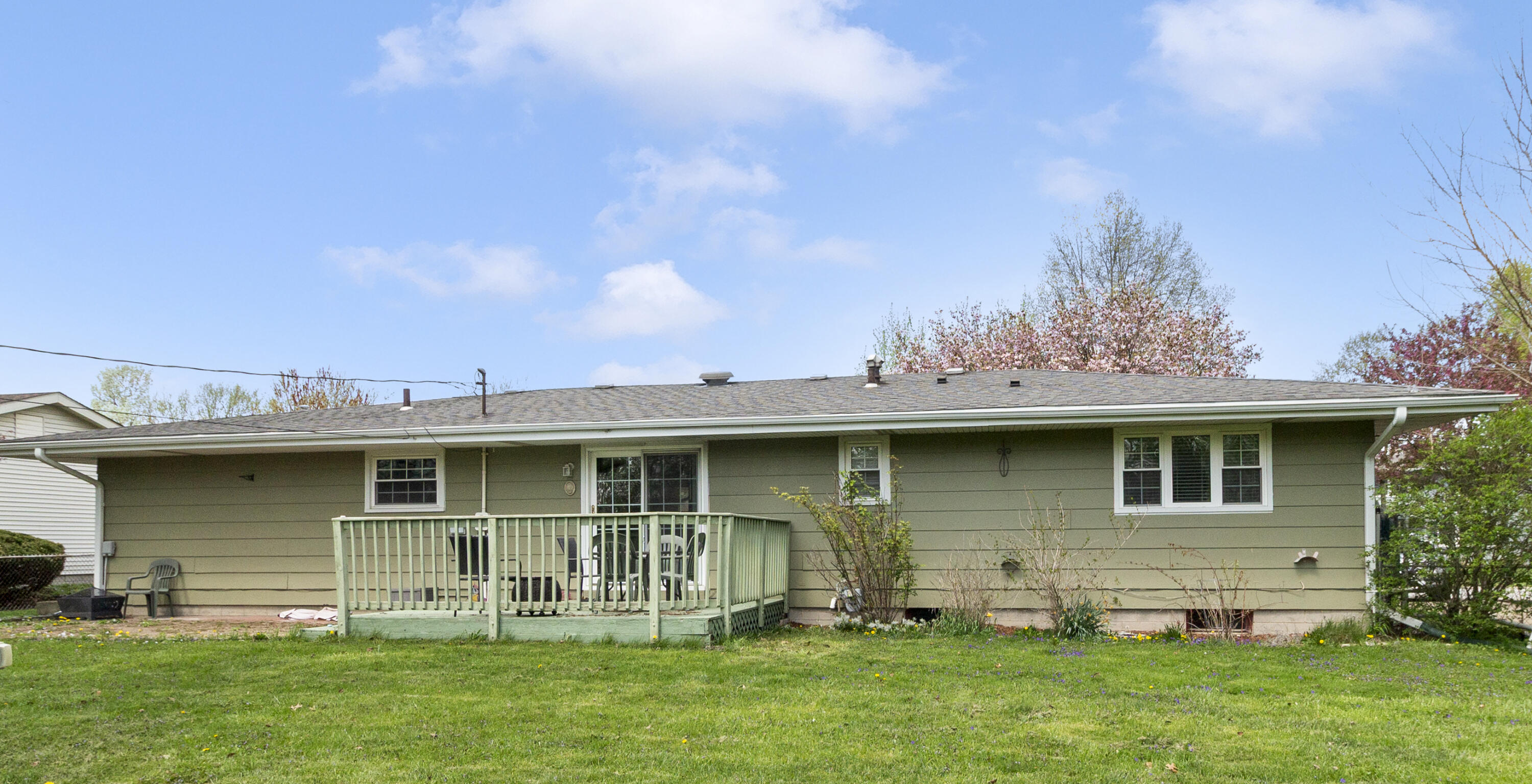 407 East Elizabeth Drive Crown Point, IN 46307 - Photo 23 of 24 a view of a house with a backyard
