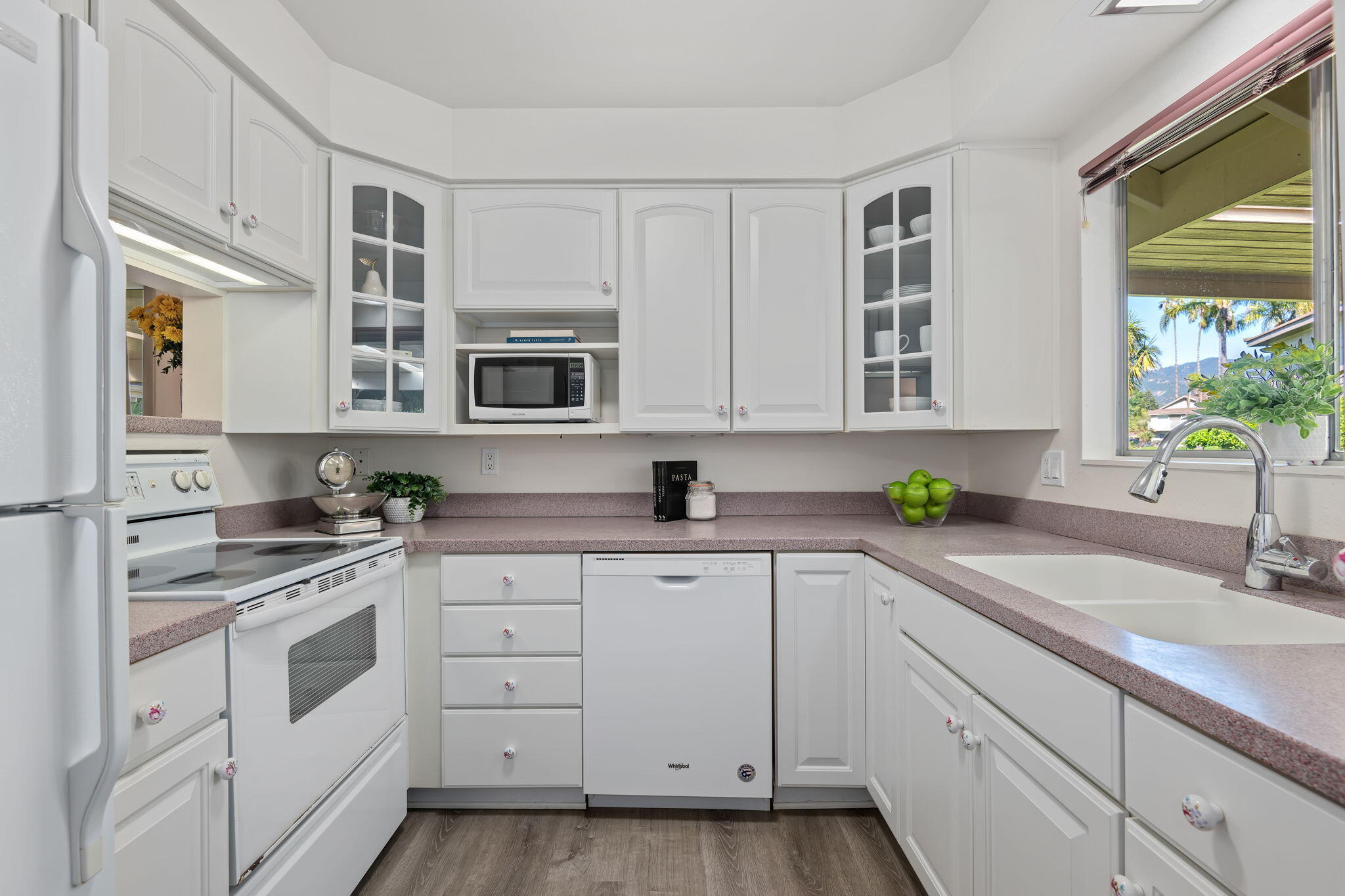 5820 Encina Road, Unit 1 Goleta, CA 93117 - Photo 18 of 38 18-Kitchen