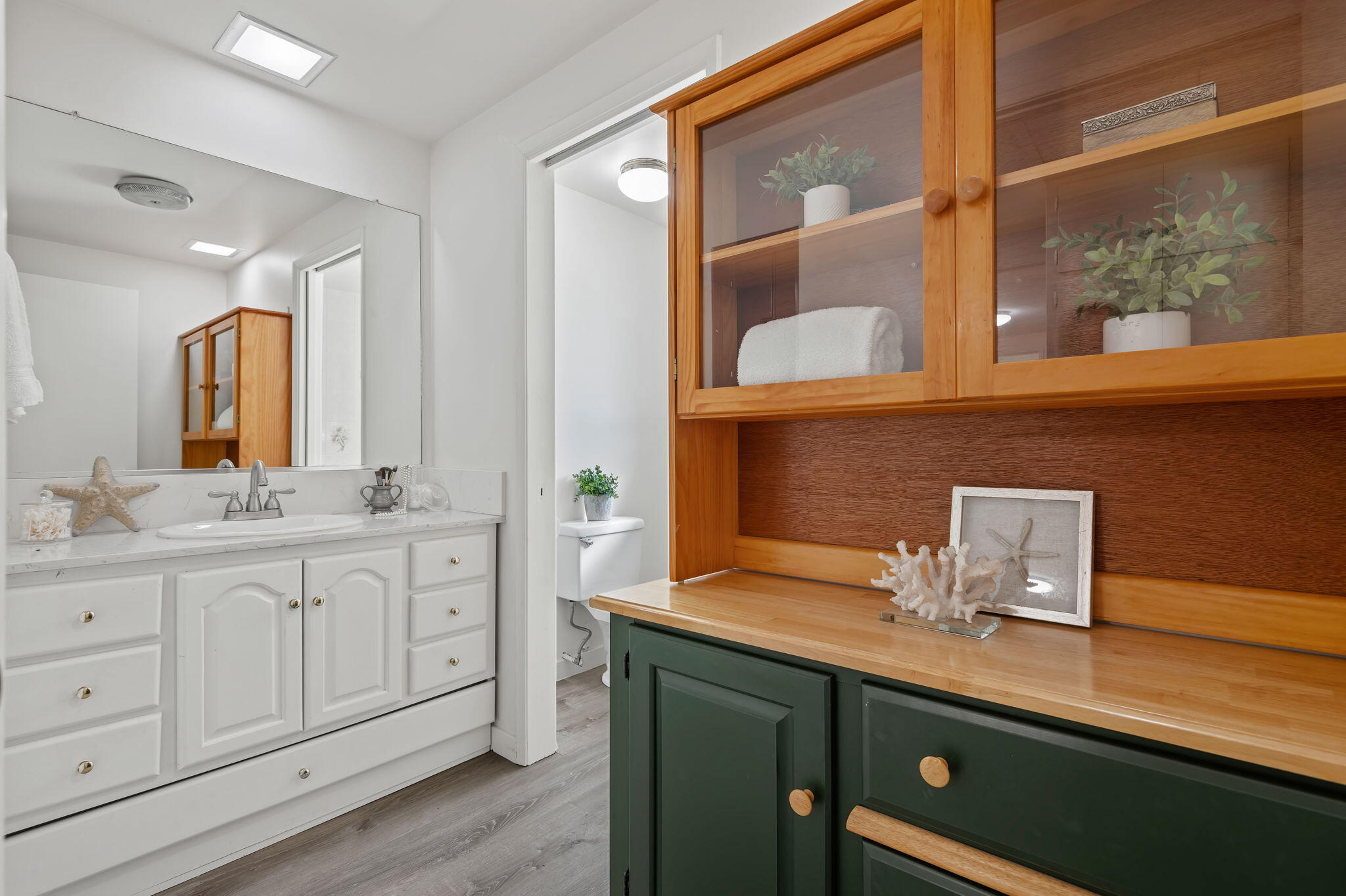 5820 Encina Road, Unit 1 Goleta, CA 93117 - Photo 23 of 38 23-Bathroom