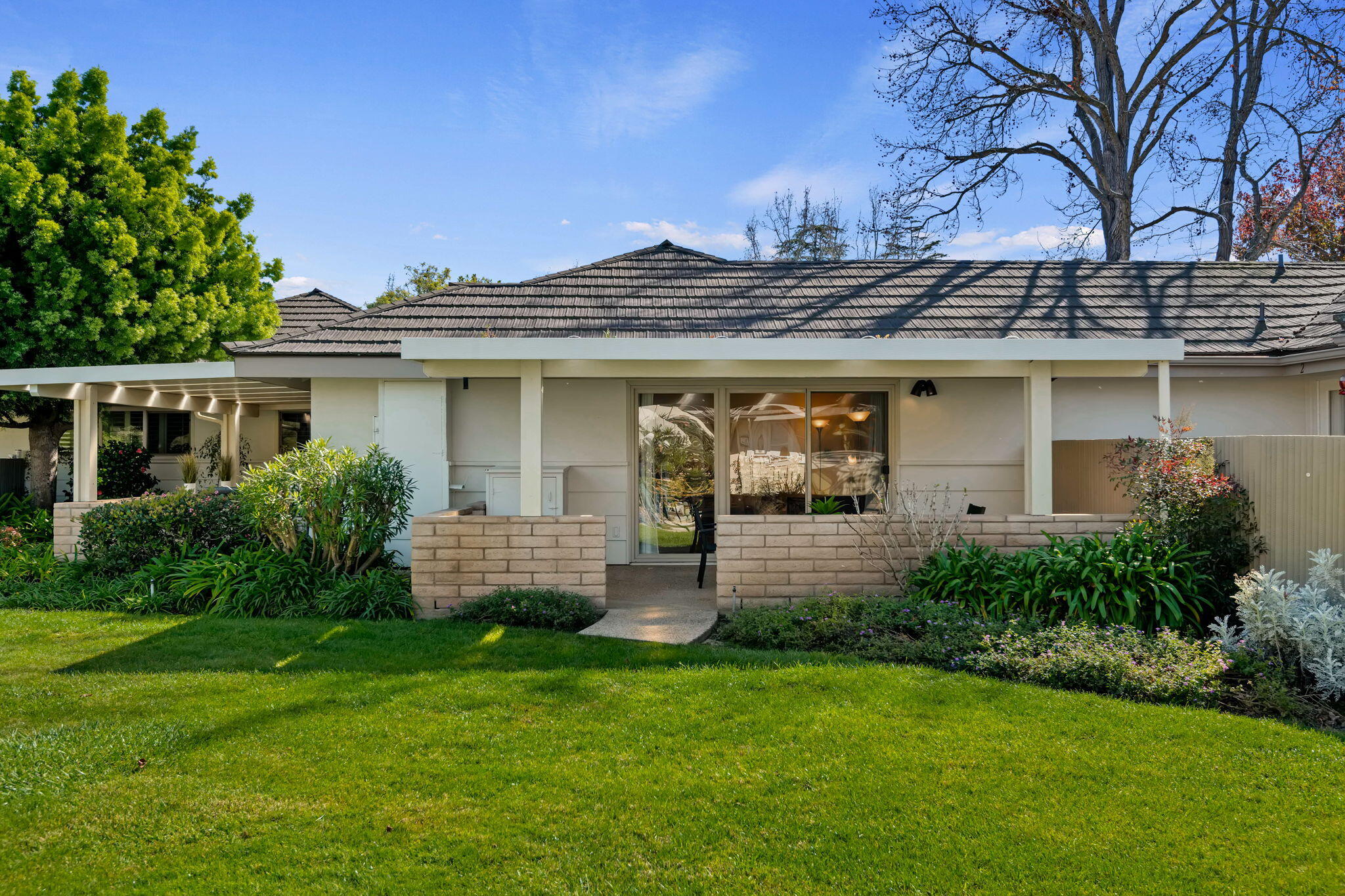 5820 Encina Road, Unit 1 Goleta, CA 93117 - Photo 8 of 38 08-Exterior View
