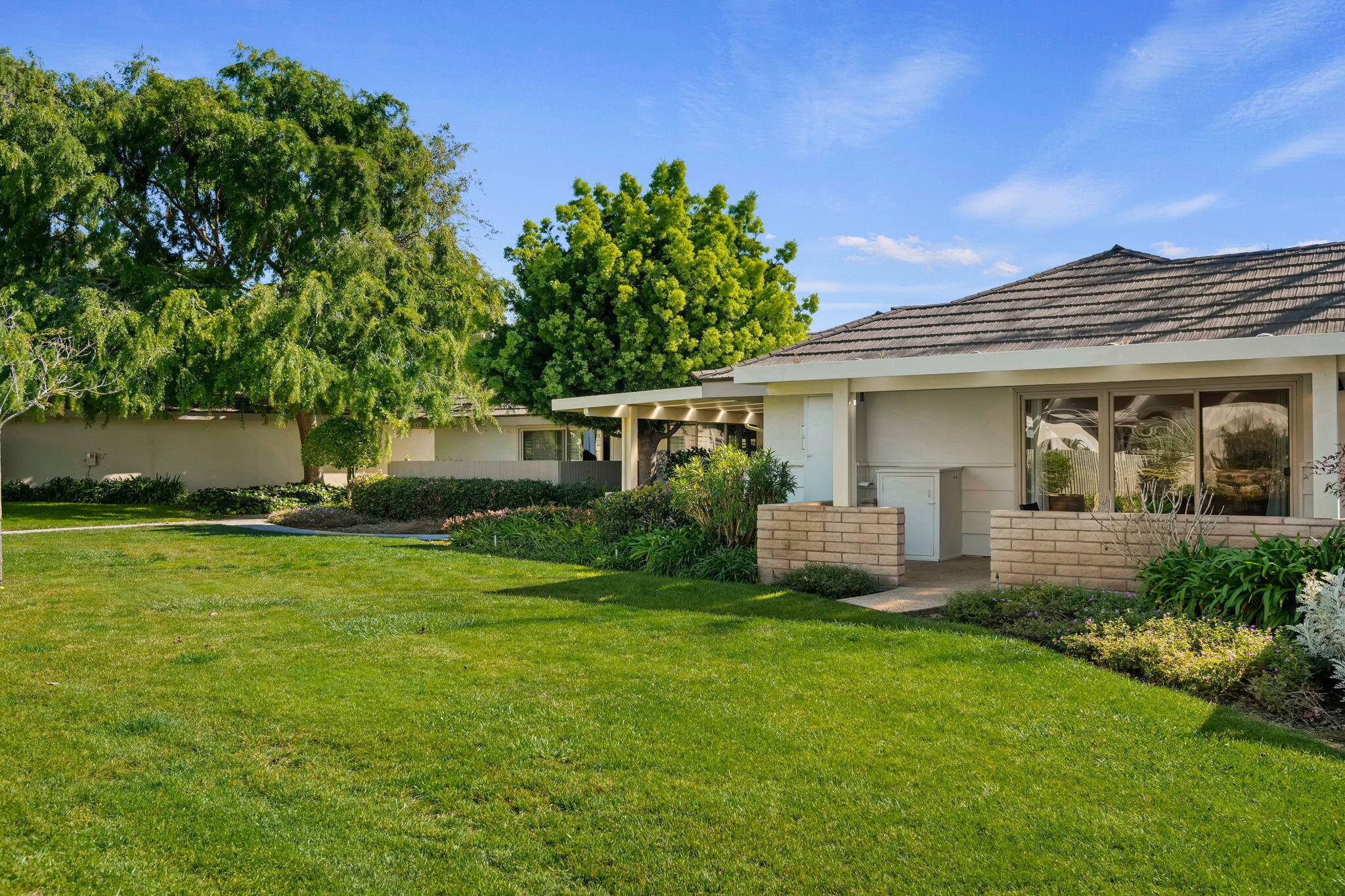 5820 Encina Road, Unit 1 Goleta, CA 93117 - Photo 9 of 38 09-Exterior View