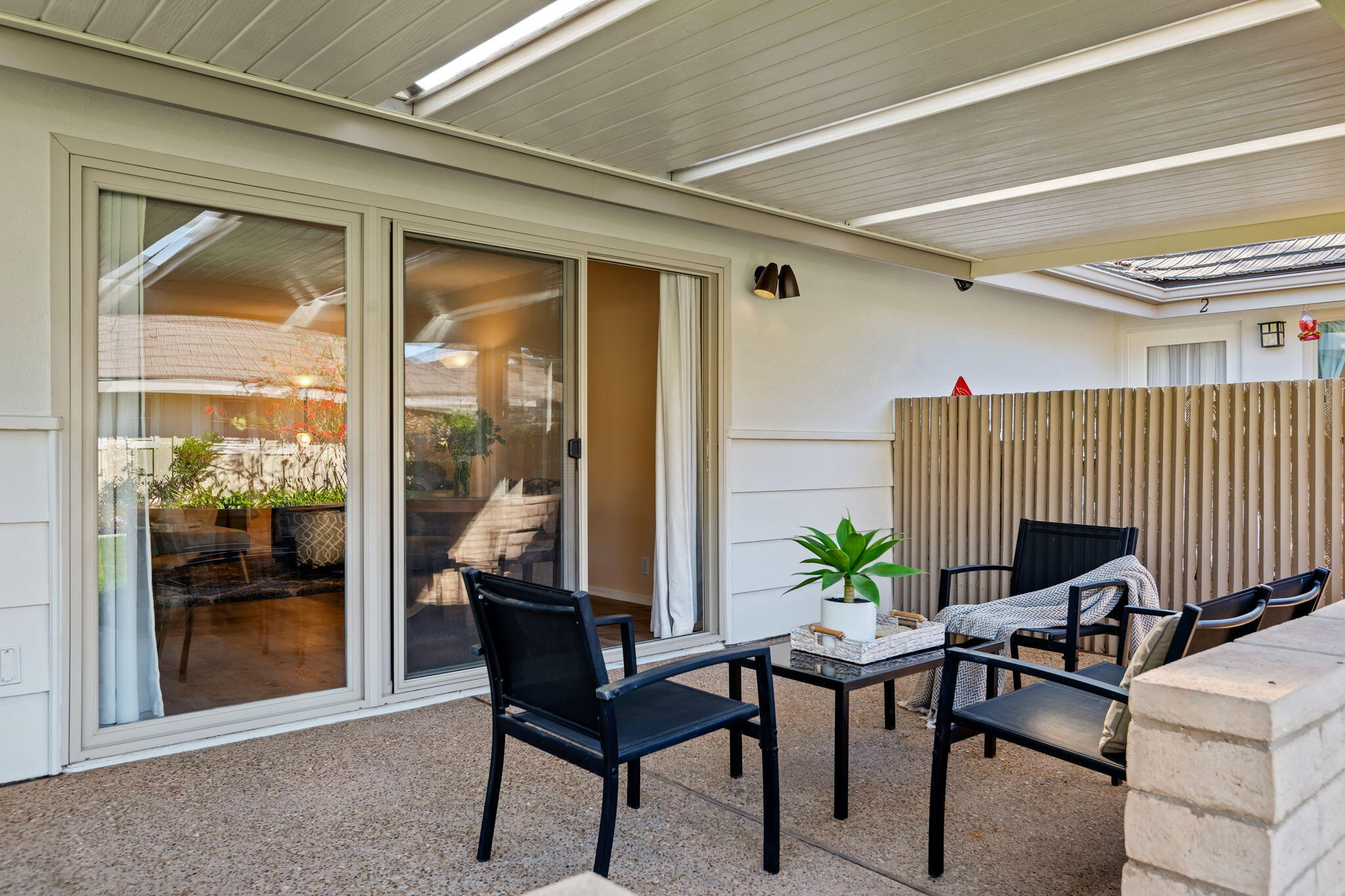 5820 Encina Road, Unit 1 Goleta, CA 93117 - Photo 10 of 38 10-Side Patio