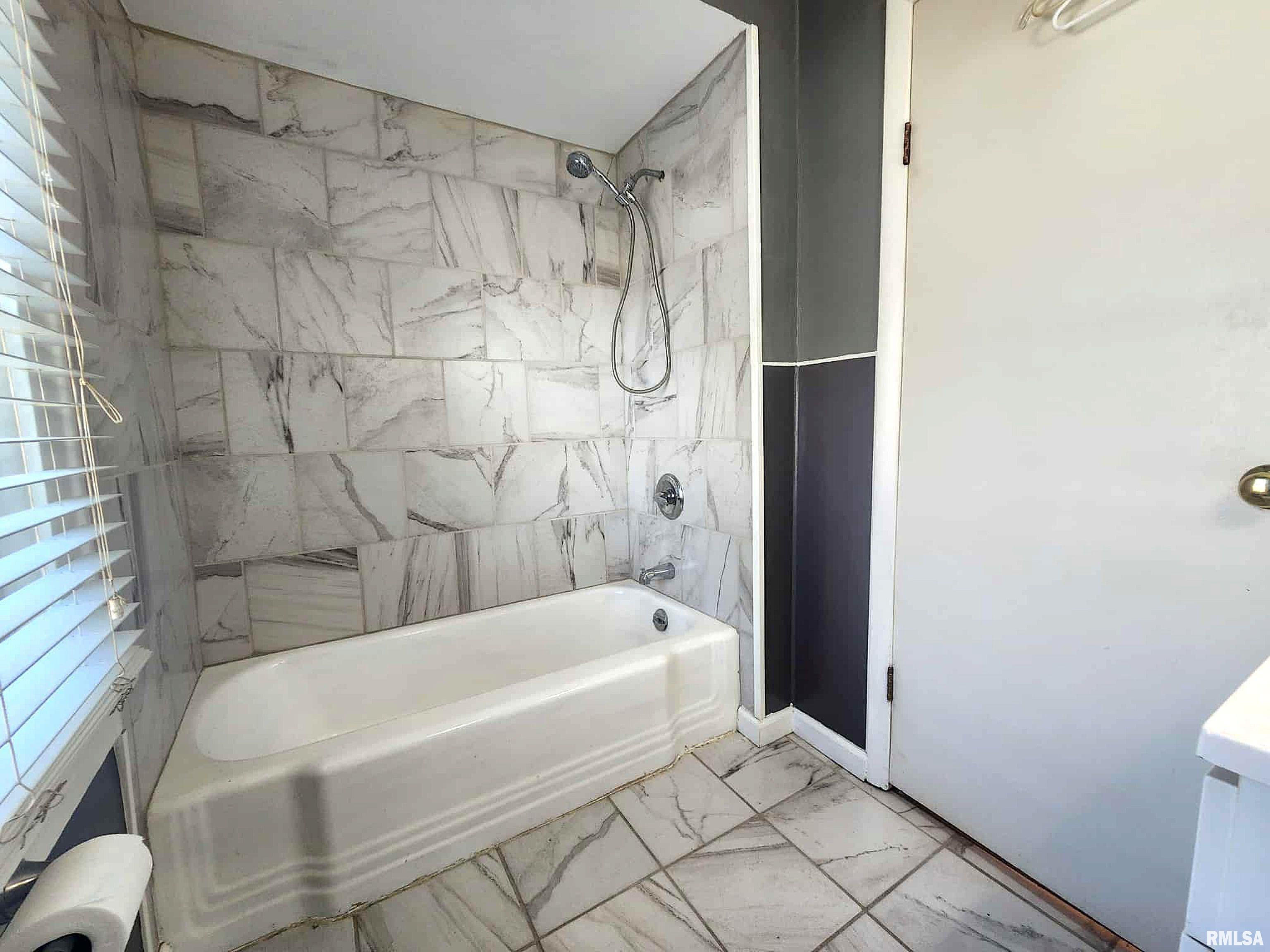 1501 Sycamore Street Quincy, IL 62301 - Photo 13 of 31