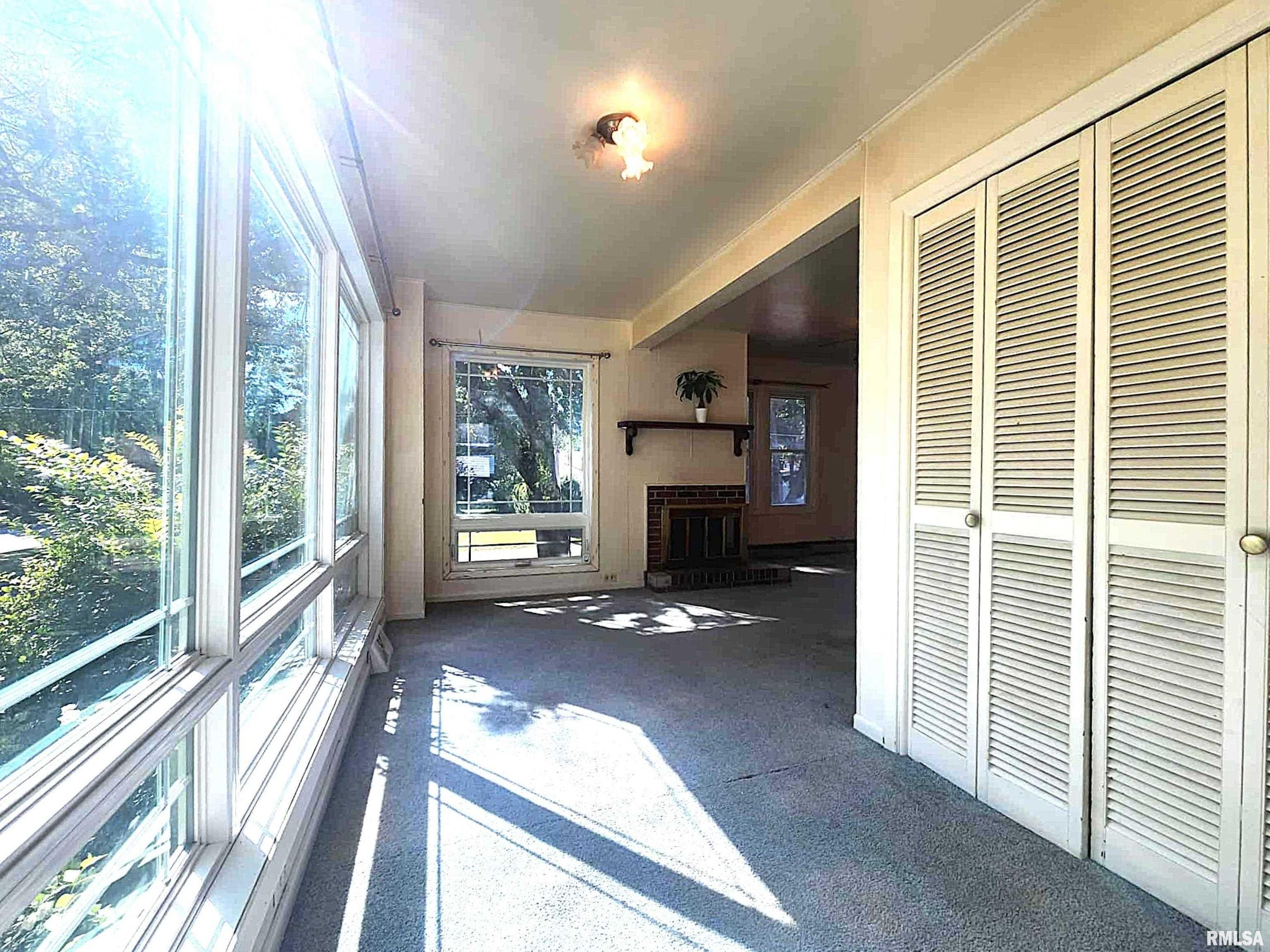 1501 Sycamore Street Quincy, IL 62301 - Photo 2 of 31