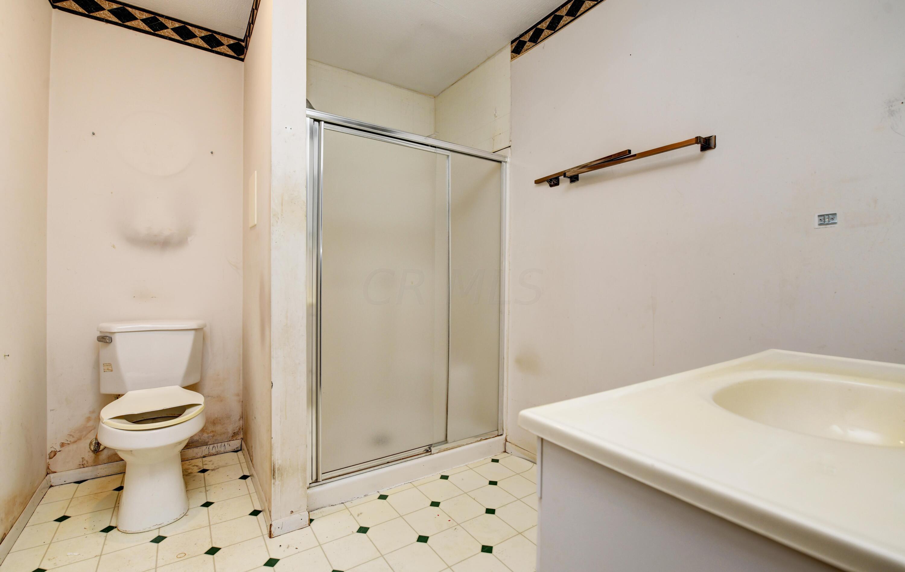 170 Stare Road Newark, OH 43055 - Photo 18 of 29 En Suite Bath