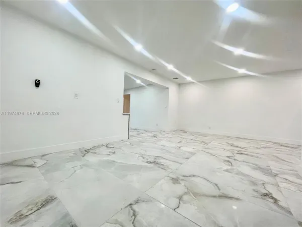 $5,695 | 1649 Northeast 8th Avenue, Fort Lauderdale, FL 33305