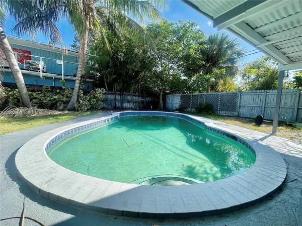 $5,695 | 1649 Northeast 8th Avenue, Fort Lauderdale, FL 33305