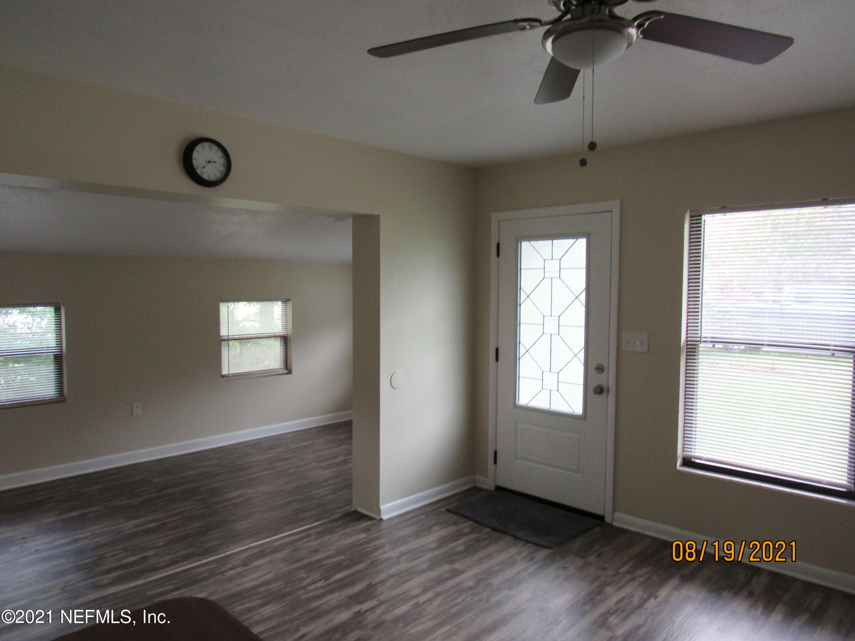 7414 Melvin Road Jacksonville, FL 32210 - Photo 6 of 10 LIVING