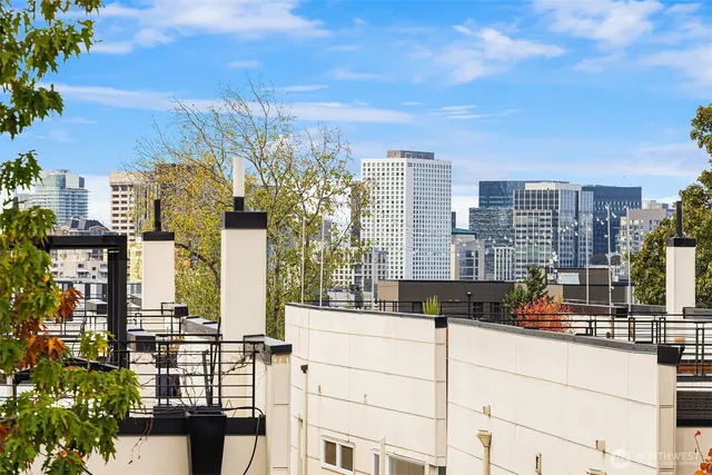 $699,990 | 1120 16th Avenue, Unit C, Seattle, WA 98122