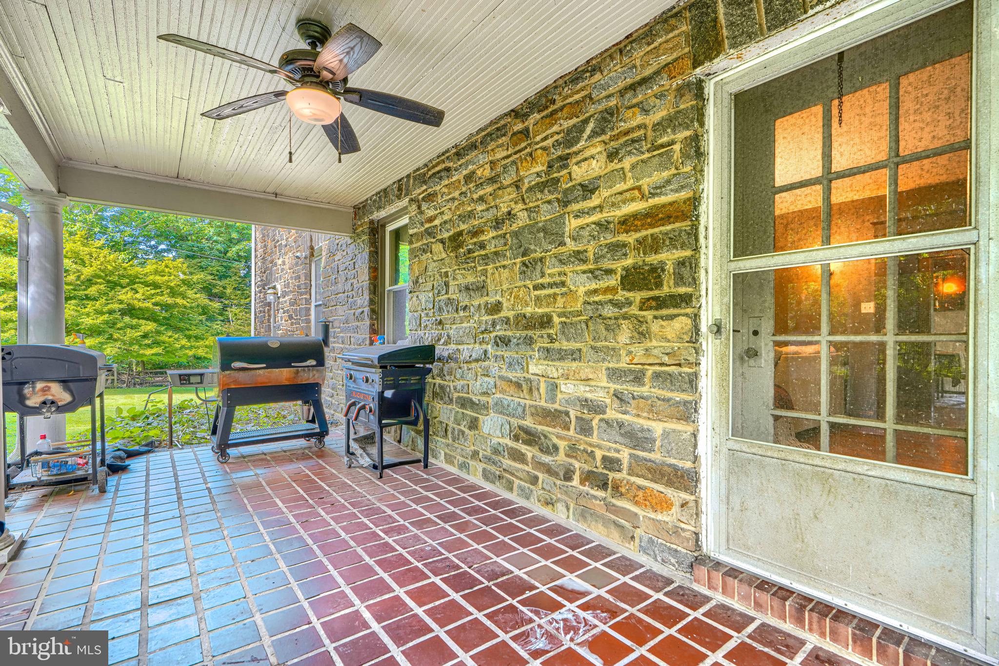 4606 Cedar Garden Road Baltimore, MD 21229 - Photo 8 of 46