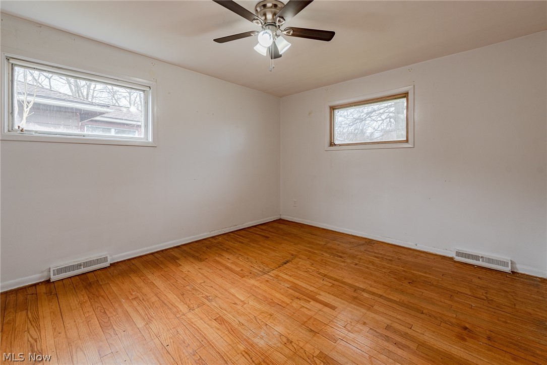 3706 Langton Road Cleveland, OH 44121 - Photo 22 of 29