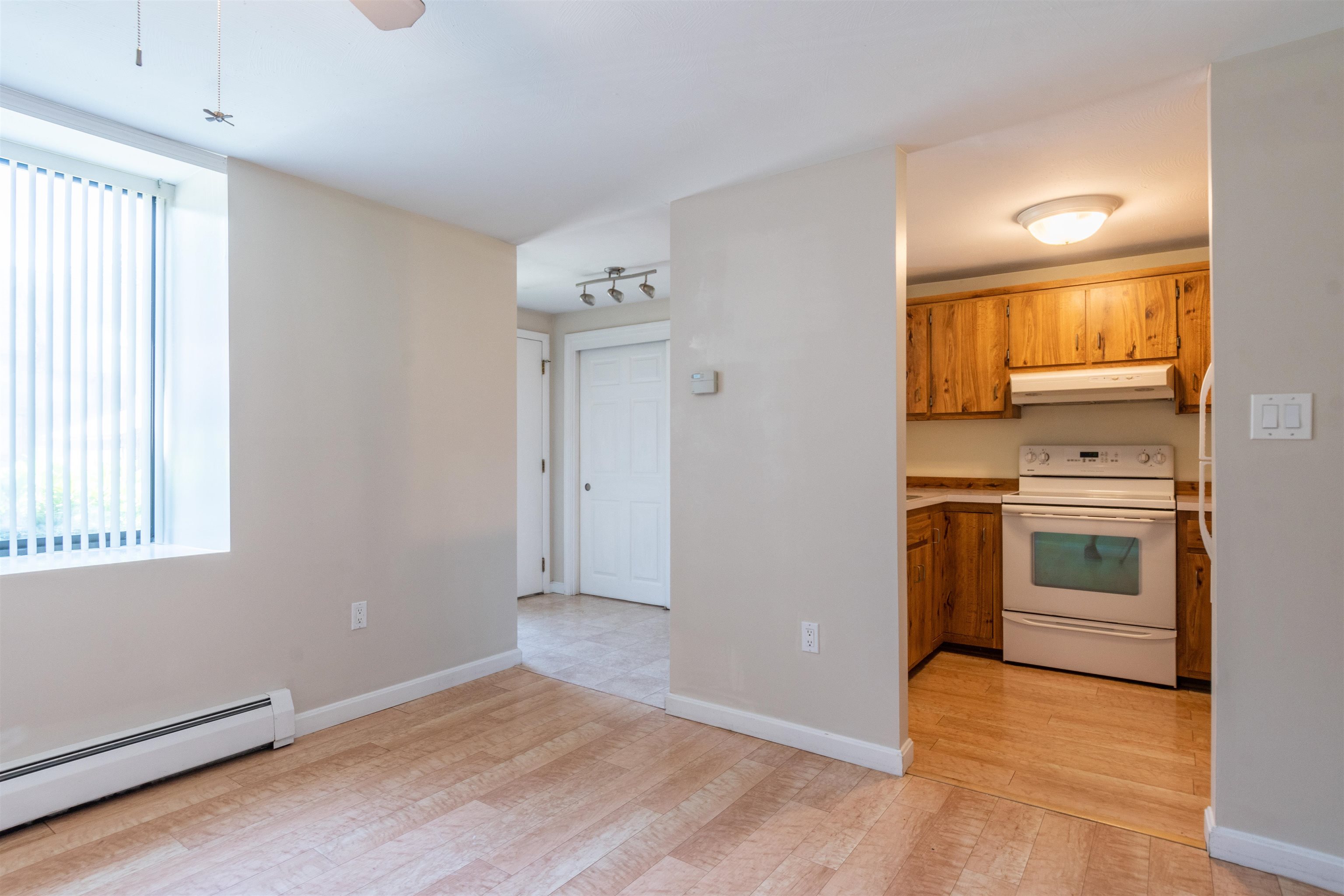 21 Spring Cove Road, Unit 153 Nashua, NH 03062 - Photo 3 of 27