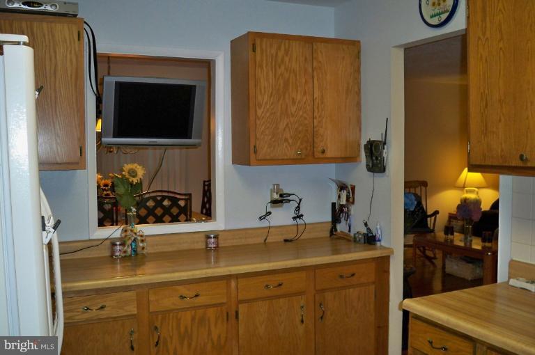 1009 Dunholme Road Reisterstown, MD 21136 - Photo 17 of 25 Kitchen