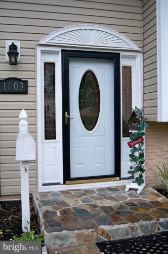 1009 Dunholme Road Reisterstown, MD 21136 - Photo 7 of 25 Exterior (Front)