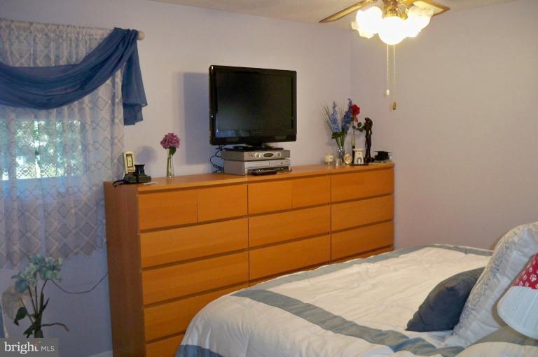 1009 Dunholme Road Reisterstown, MD 21136 - Photo 9 of 25 Bedroom (Master)