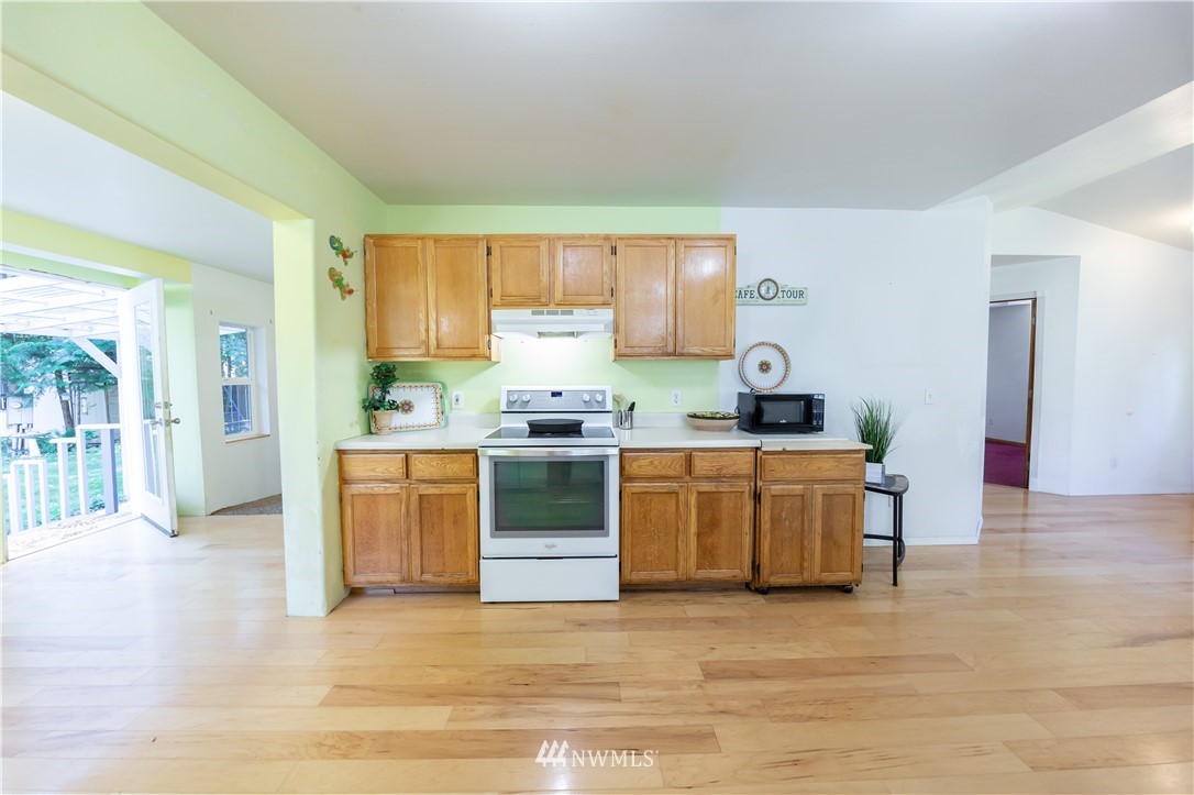 7760 Silver Lake Road Maple Falls, WA 98266 - Photo 10 of 32