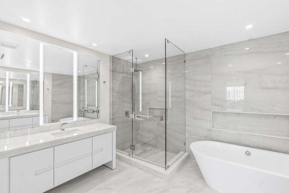 200 Southeast Mizner Boulevard, Unit 810 Boca Raton, FL 33432 - Photo 11 of 23 810 Alina (5) - No need to change a