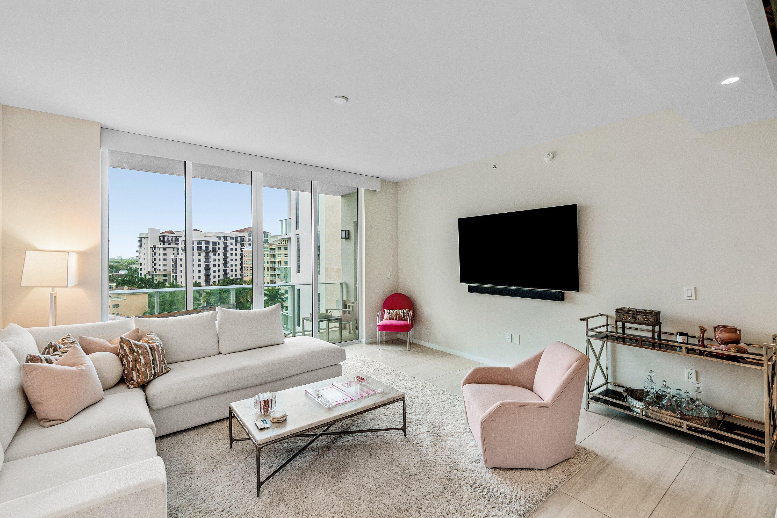 200 Southeast Mizner Boulevard, Unit 810 Boca Raton, FL 33432 - Photo 2 of 29 007-200SoutheastMiznerBoulevard-810-Boca