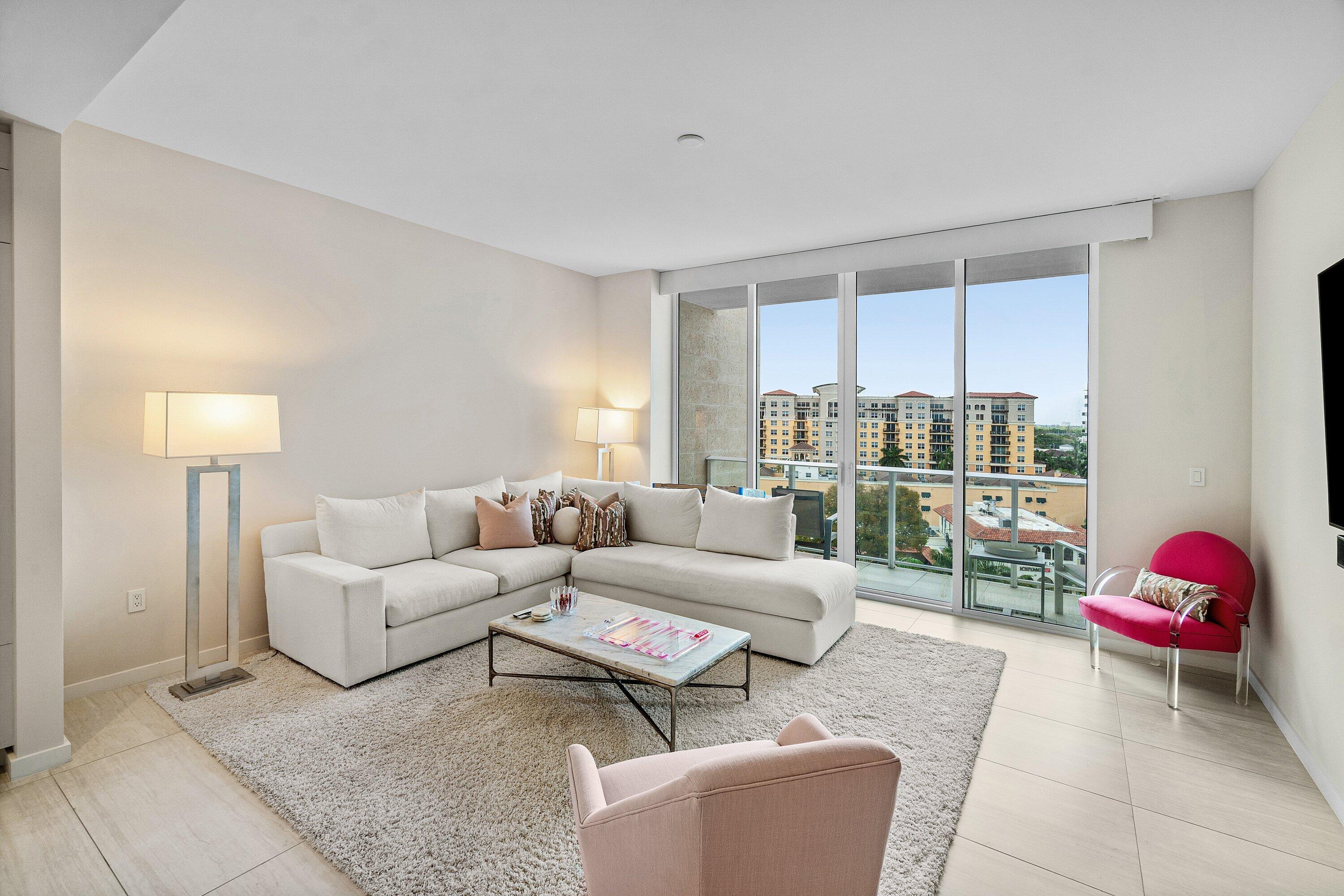 200 Southeast Mizner Boulevard, Unit 810 Boca Raton, FL 33432 - Photo 3 of 29 008-200SoutheastMiznerBoulevard-810-Boca