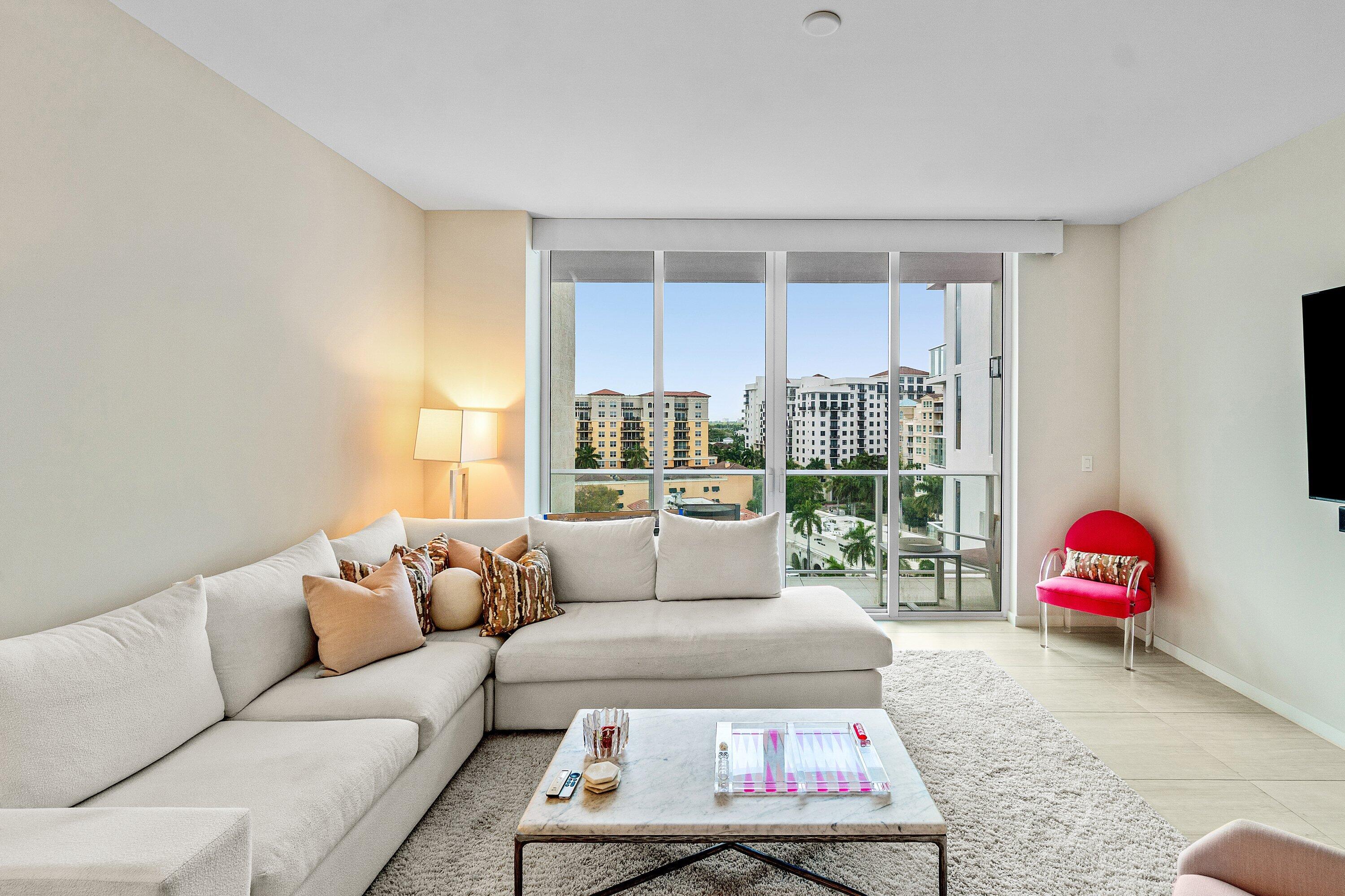 200 Southeast Mizner Boulevard, Unit 810 Boca Raton, FL 33432 - Photo 4 of 29 009-200SoutheastMiznerBoulevard-810-Boca