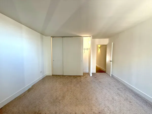 $2,991 | 420 West Belmont Avenue, Unit 4E, Chicago, IL 60657