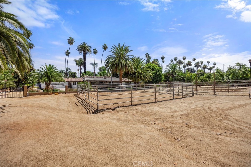 1920 Gratton Street Riverside, CA 92504 - Photo 62 of 75