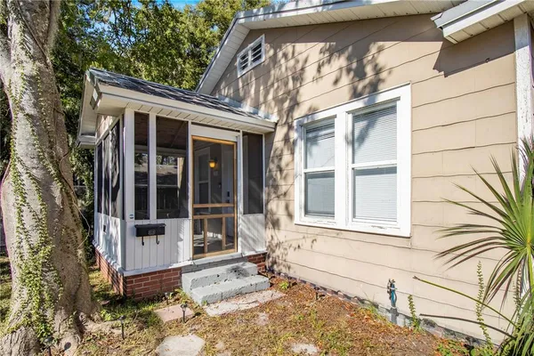 $1,995 | 702 Northwest 2nd Avenue, Gainesville, FL 32601