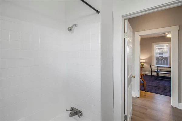 $1,995 | 702 Northwest 2nd Avenue, Gainesville, FL 32601