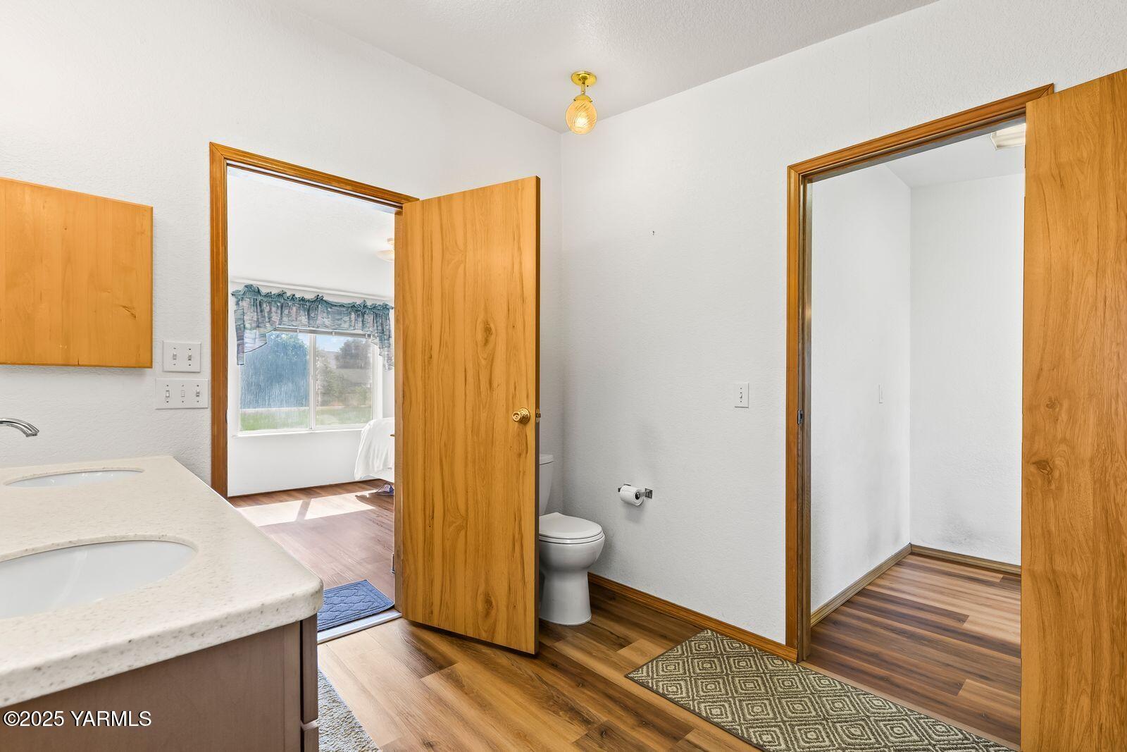 7907 Ahtanum Road Yakima, WA 98903 - Photo 16 of 21 a bathroom with a sink and a mirror