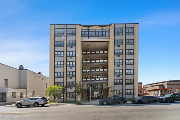 $325,000 | 340 Main Street, Unit 709, Melrose, MA 02176
