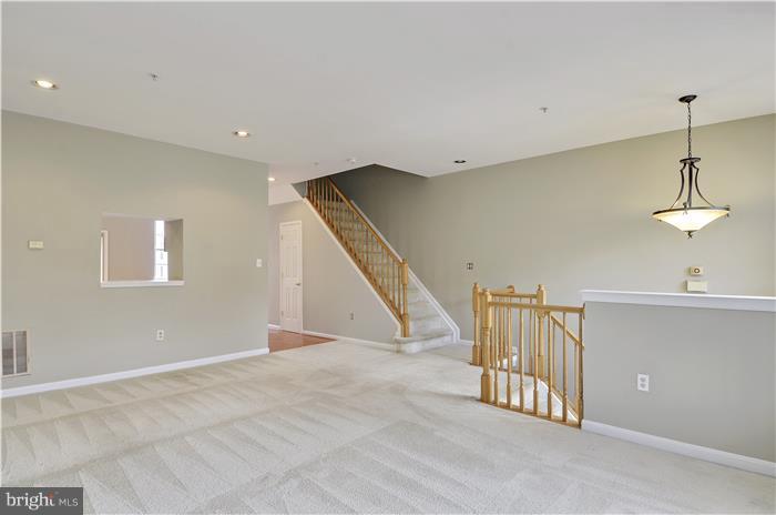 1522 Rambling Way North Frederick, MD 21701 - Photo 3 of 22 Living Room