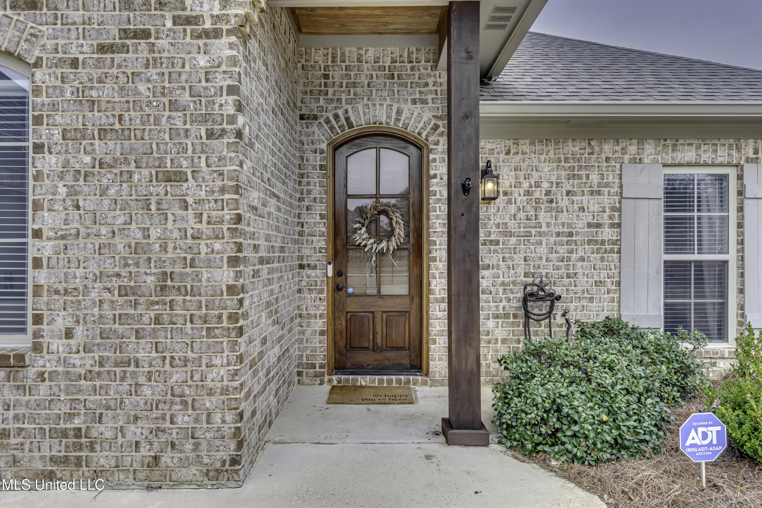 151 Western Ridge Circle Canton, MS 39046 - Photo 2 of 58 Front entrance