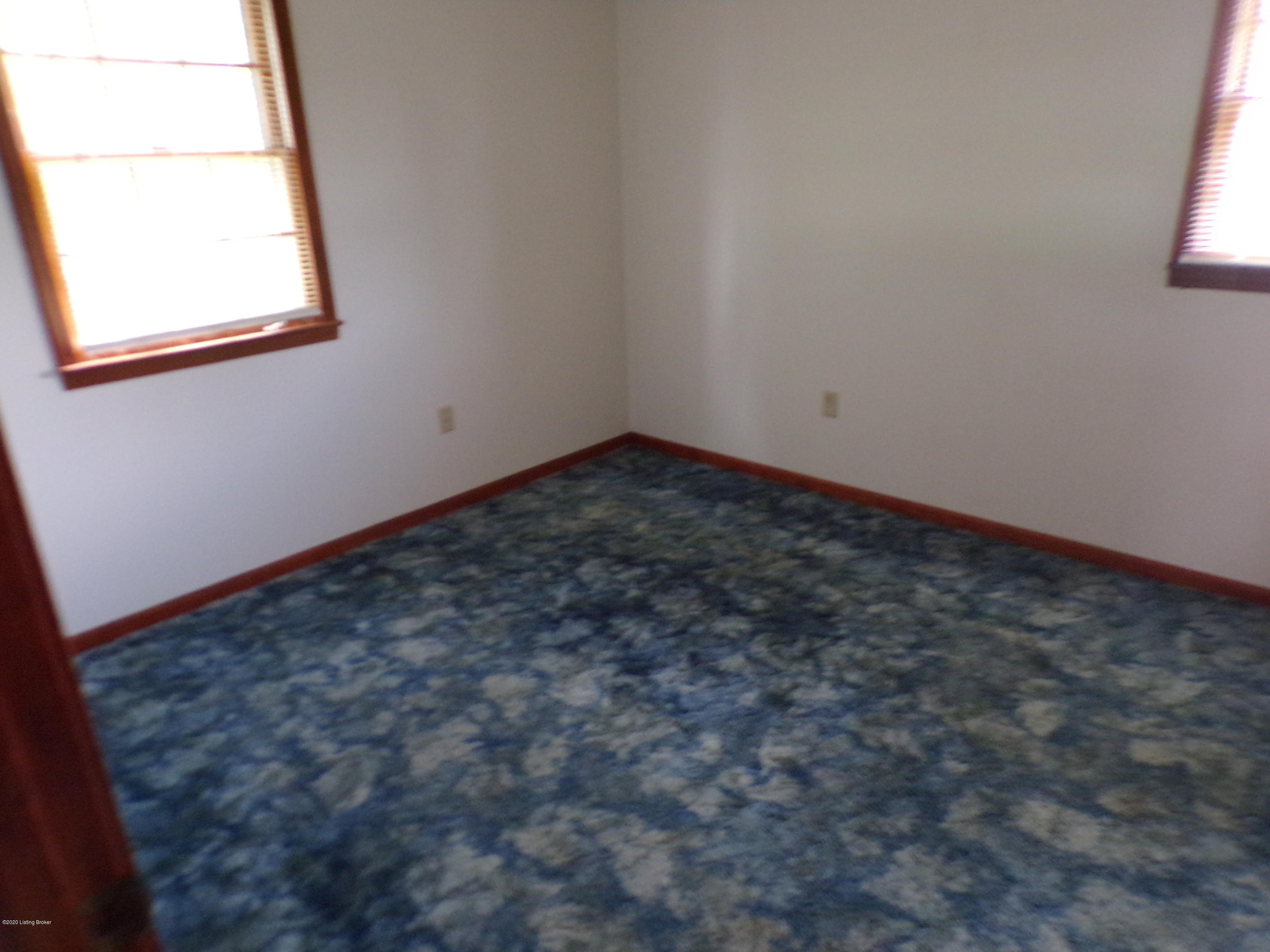 7945 Lawrenceburg Road Chaplin, KY 40012 - Photo 16 of 45 100_0089