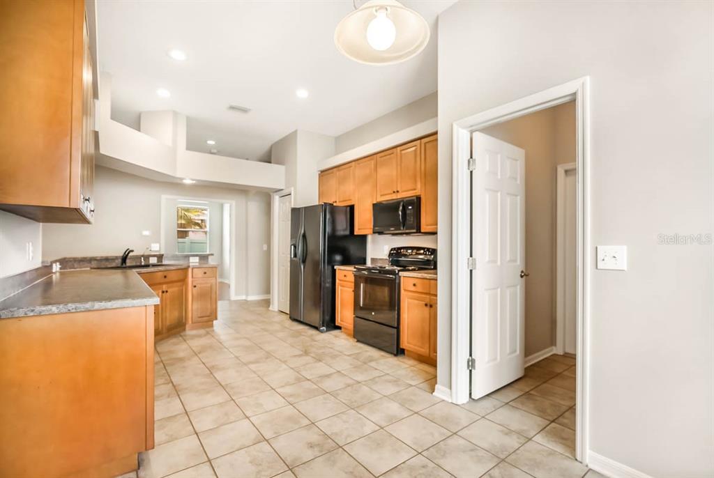 13716 Rothman Tate Place Riverview, FL 33579 - Photo 4 of 24