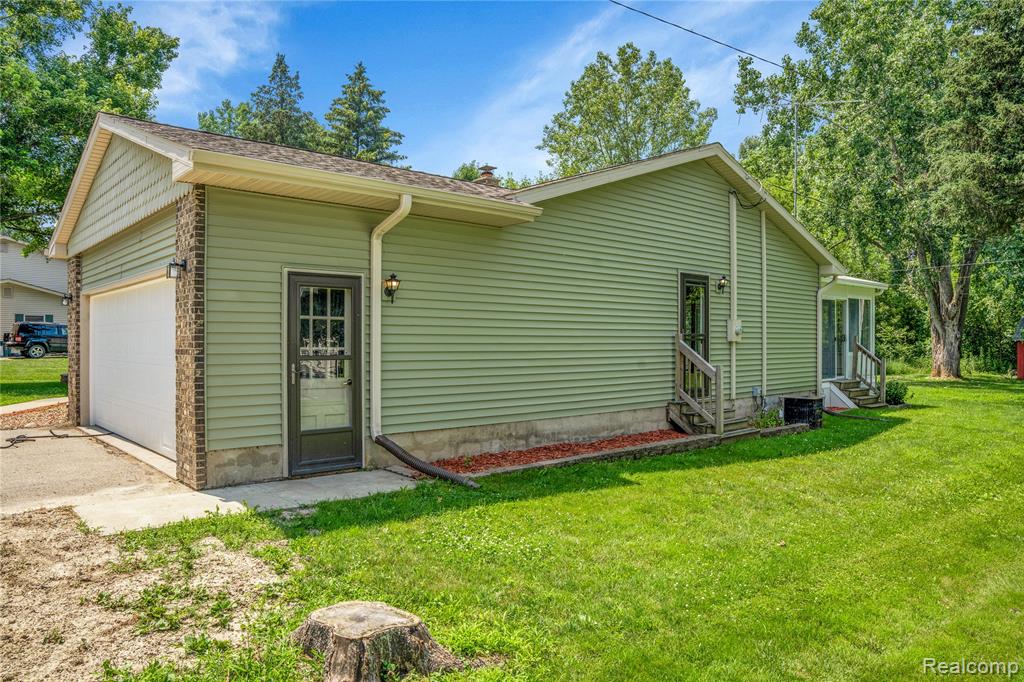 3475 North Gale Road Davison, MI 48423 - Photo 19 of 46