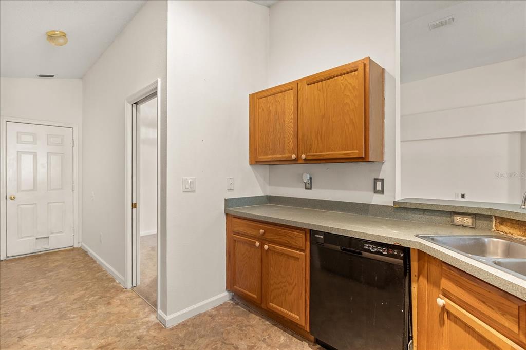 2831 Wilshire Road Clermont, FL 34714 - Photo 14 of 36