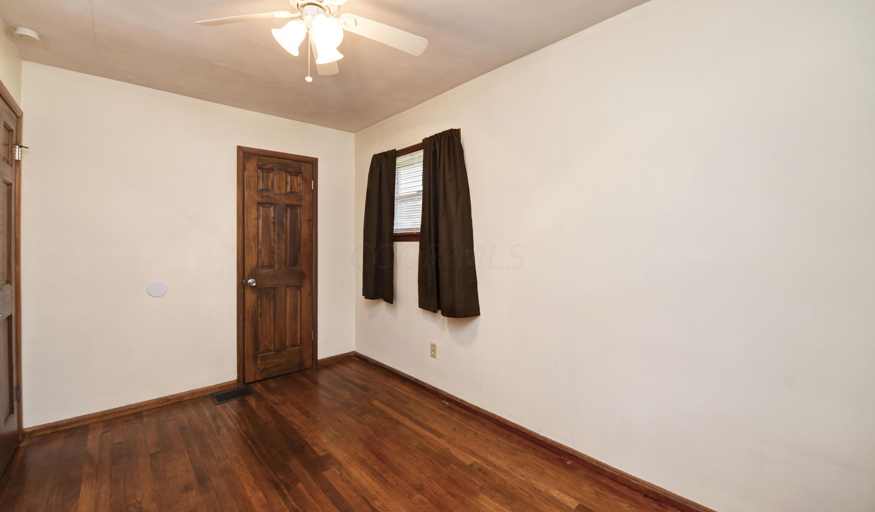 998 East Weber Road Columbus, OH 43224 - Photo 14 of 22 Bedroom (3)