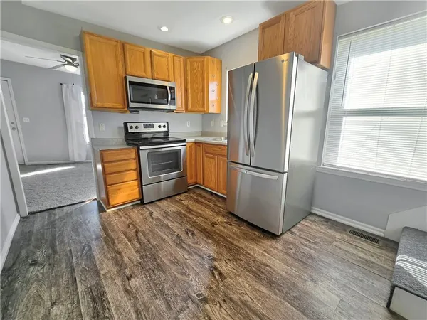 $1,400 | 107 East North Street, Warrensburg, MO 64093
