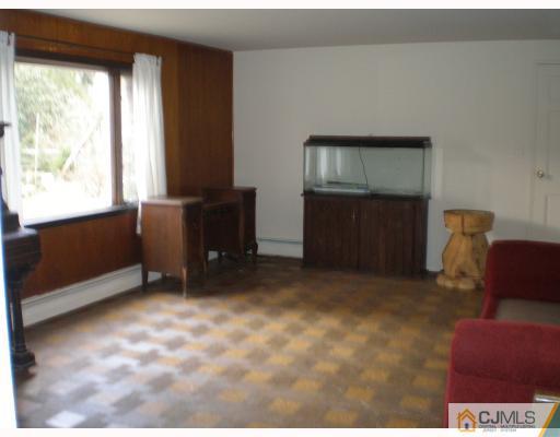 1420 Mohawk Road North Brunswick, NJ 08902 - Photo 5 of 9 Gallery Image 5