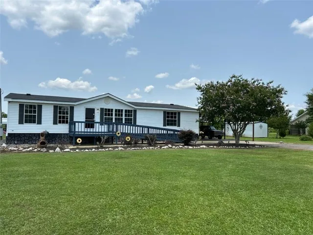 $165,000 | 193 English Road, Plaucheville, LA 71362