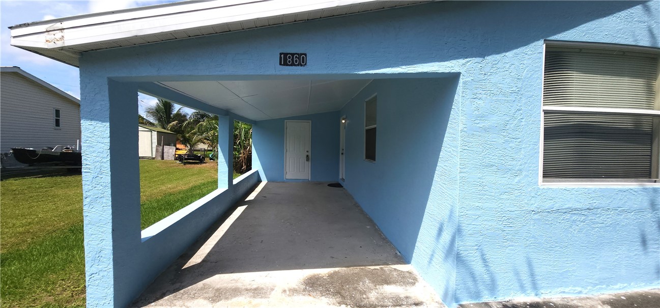 1860 38th Street Vero Beach, FL 32960 - Photo 2 of 8 a view of a balcony