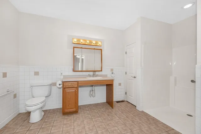 $629,900 | 27 Holly Lane, Unit 27, Dracut, MA 01826