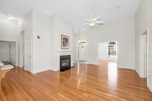 $629,900 | 27 Holly Lane, Unit 27, Dracut, MA 01826