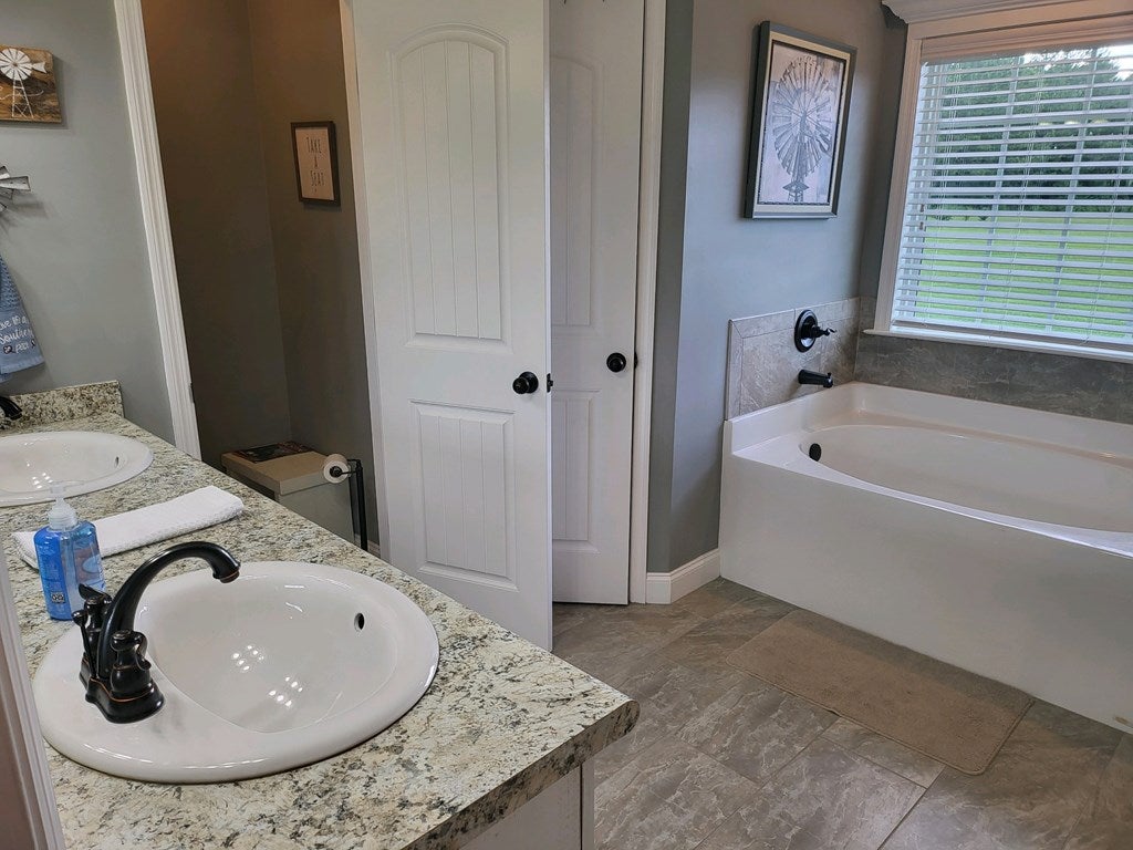 6421 South Coffee Road Nashville, GA 31639 - Photo 2 of 17 Gallery Image 2