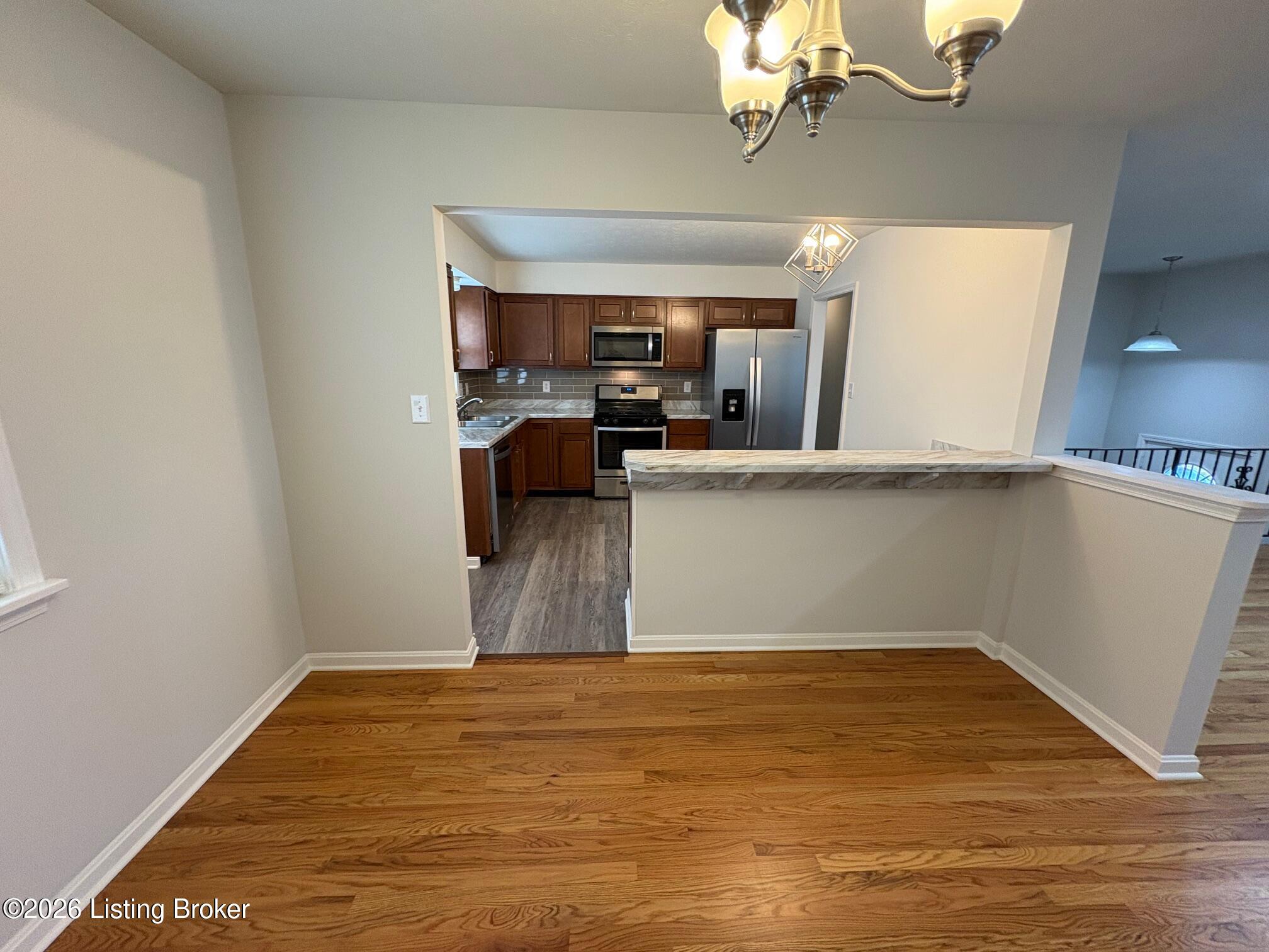 4802 Andrea Way Louisville, KY 40219 - Photo 10 of 24 Kitchen & dining room