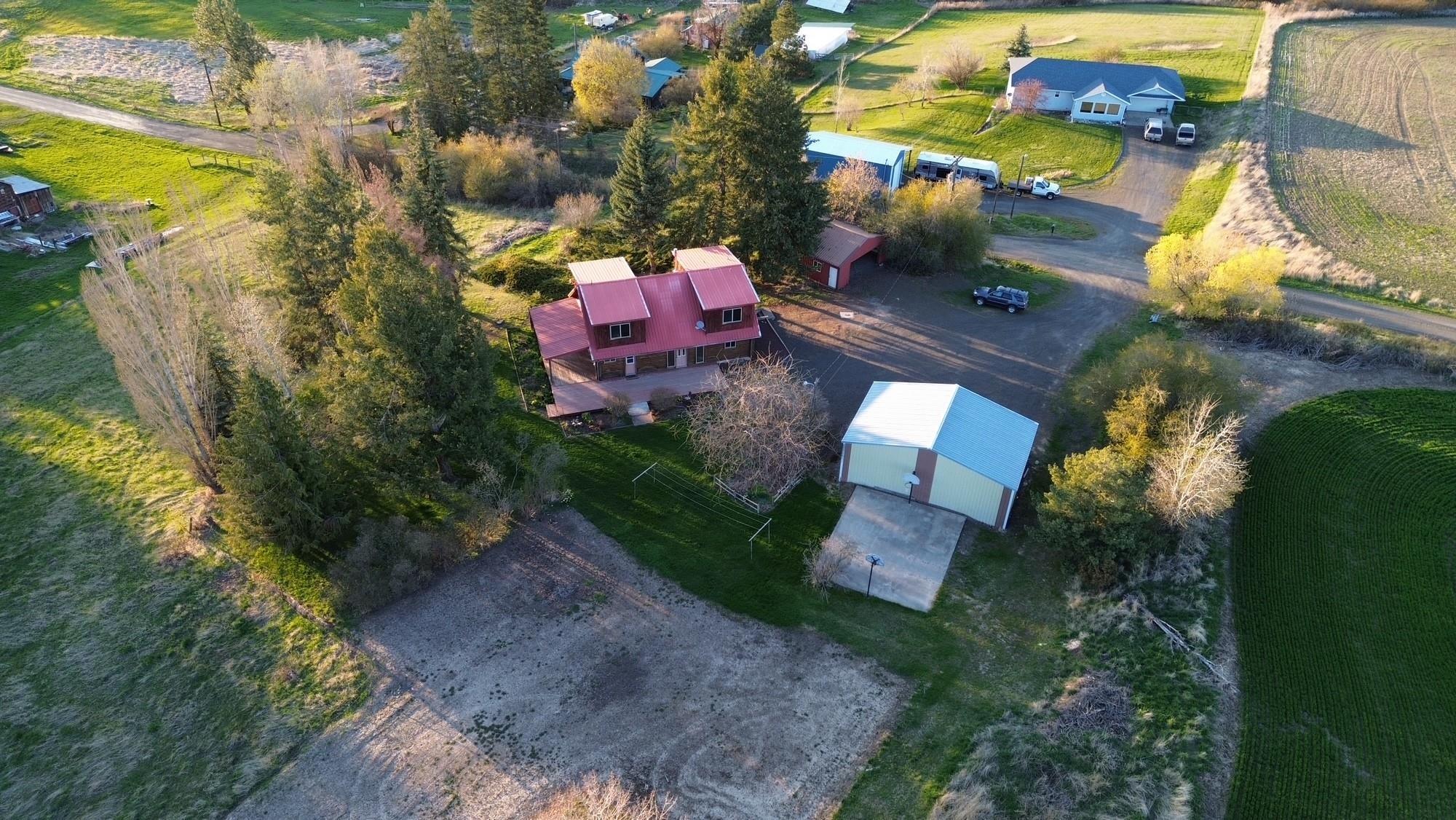 900 East Seaman Road Tekoa, WA 99033 - Photo 1 of 44