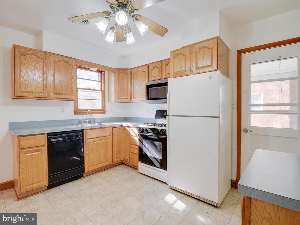6609 Napoli Road Temple Hills, MD 20748 - Photo 5 of 13 Kitchen
