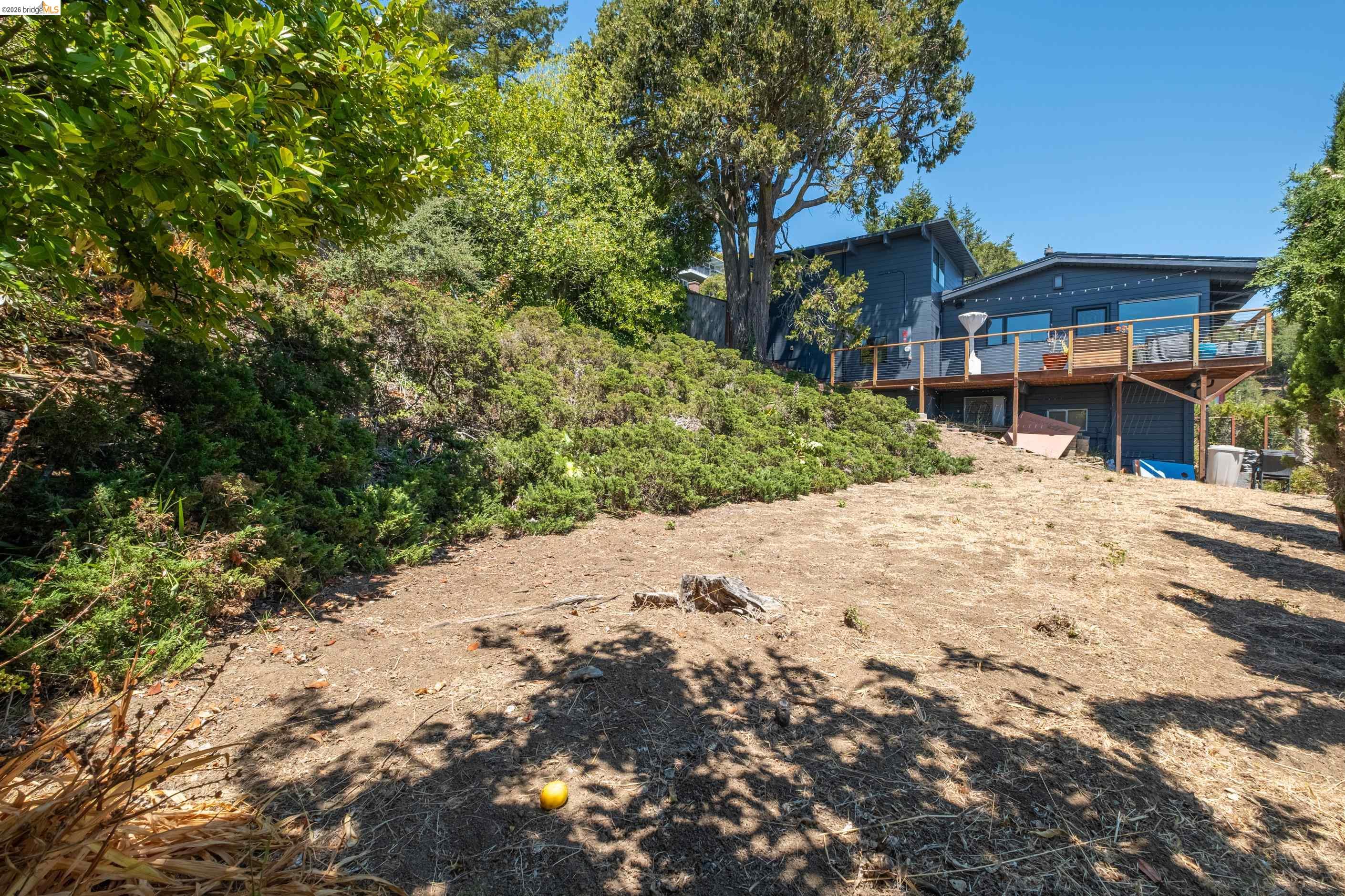 1072 Sterling Avenue Berkeley, CA 94708 - Photo 13 of 14