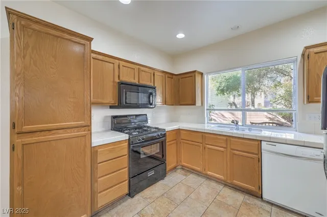 $1,900 | 9900 Calabasas Avenue, Las Vegas, NV 89117