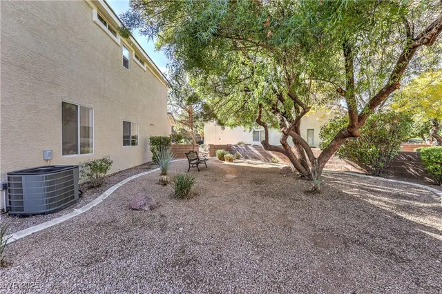 $1,900 | 9900 Calabasas Avenue, Las Vegas, NV 89117